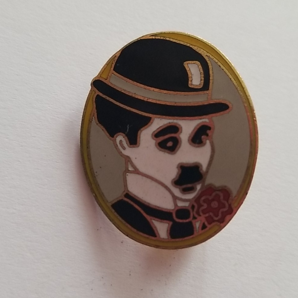 Charlie Chaplin pin - Picture 2 of 5
